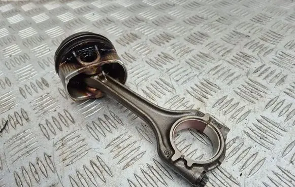 Volkswagen Polo VI Piston with connecting rod 05CA 05C UK2