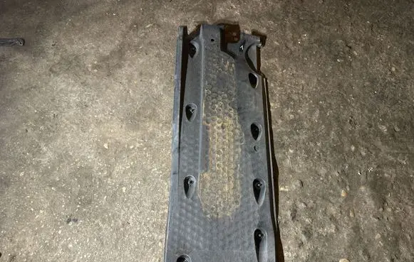 Volkswagen Tiguan Side bottom protection