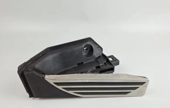 Alfa Romeo Stelvio Accelerator throttle pedal 00505513370 505513370
