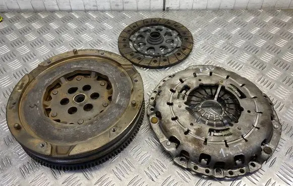 BMW 1 F20 F21 Clutch set kit 7621180 323080210