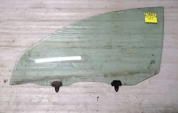 Nissan Primera Front door window glass four-door E643R00049