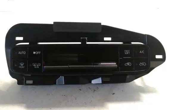 Toyota Auris E180 Climate control unit 75H695 5546802030