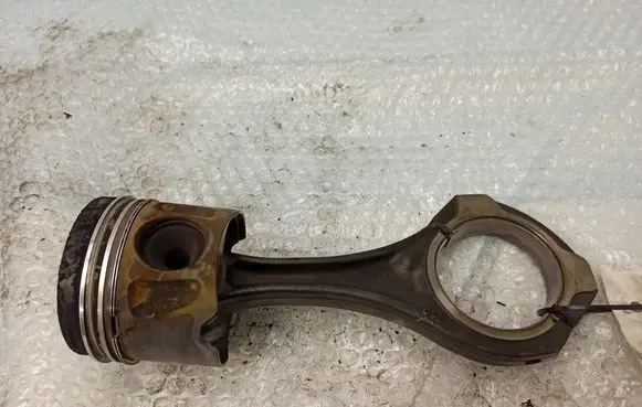 Mercedes-Benz ML W164 Piston with connecting rod 8340F