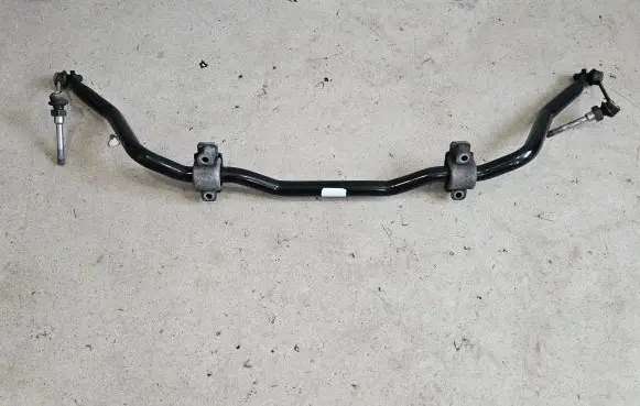 Maserati Ghibli Front anti-roll bar/sway bar 06700072740