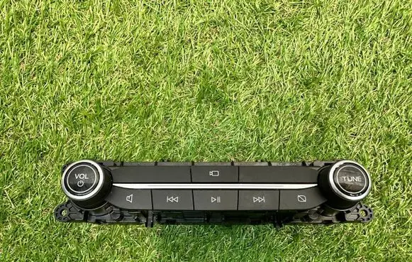 Ford Kuga III Central console control unit LJ6T-18KB11-BB