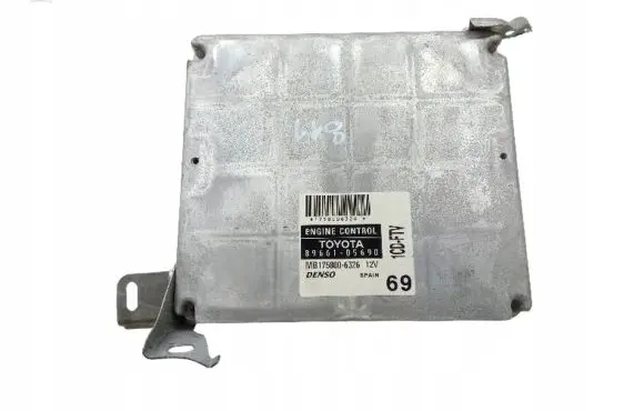 Toyota Avensis T250 Engine control unit/module 89661-05690