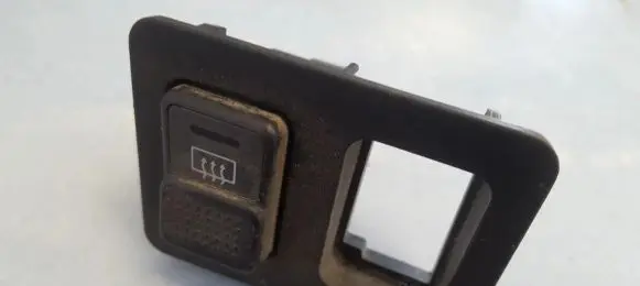 Subaru Legacy Windscreen/window heater switch