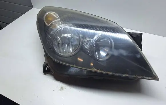 Opel Astra H Headlight/headlamp 20A389B