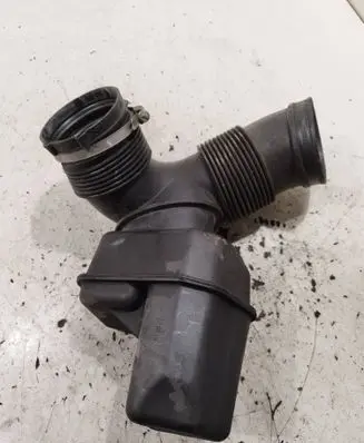 Intake resonator