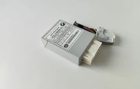 BMW 5 E60 E61 Air suspension control unit module (rear) 6769834 37146769834 676983401
