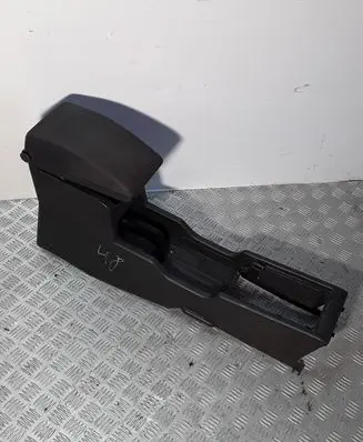 Nissan X-Trail T30 Center console