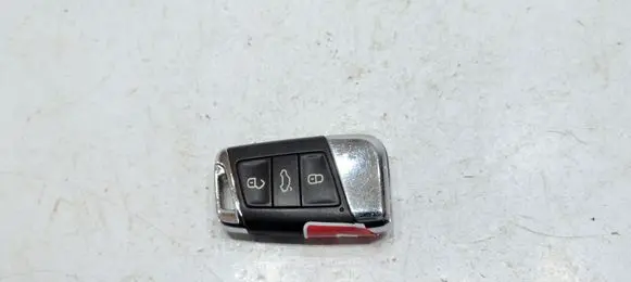 Volkswagen PASSAT B8 Ignition key/card