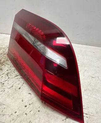 BMW X5 F15 Tailgate rear/tail lights 10018610 7301272 01129802