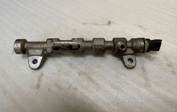 Opel Insignia A Fuel main line pipe 55576177