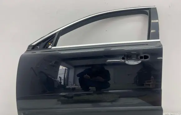Volvo XC70 Front door