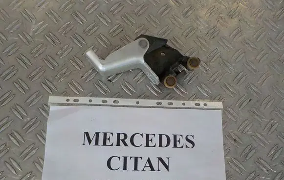 Mercedes-Benz Citan W415 Sliding door middle roller runner 