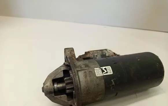 Opel Zafira B Starter motor