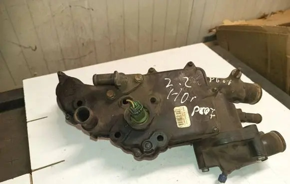 Citroen C5 Thermostat/thermostat housing 9643212380 9633699980