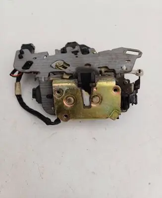 Chrysler Voyager Rear door lock 800786