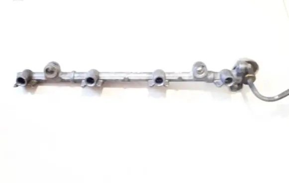 Toyota Avensis Verso Fuel main line pipe