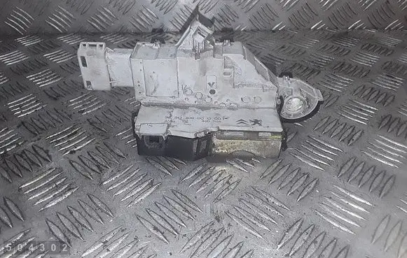 Front door lock