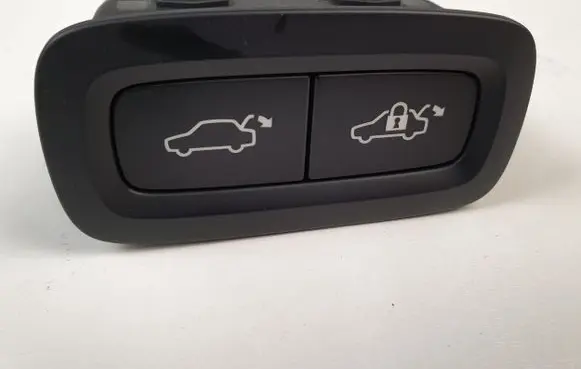 Polestar 2 Tailgate/boot open switch button 31674801