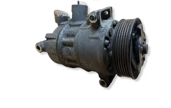 Volkswagen PASSAT B6 Air conditioning (A/C) compressor (pump) 5N0820803