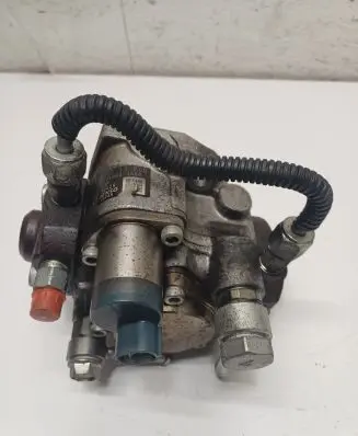 Fuel injection high pressure pump