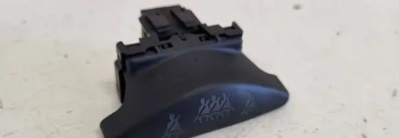 Passenger airbag on/off switch