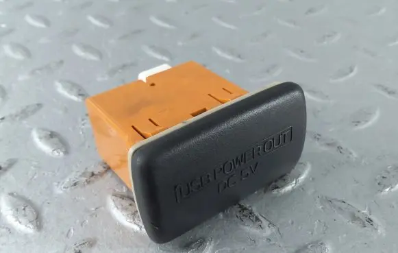Subaru Levorg USB socket connector 86257VA010 8553260040