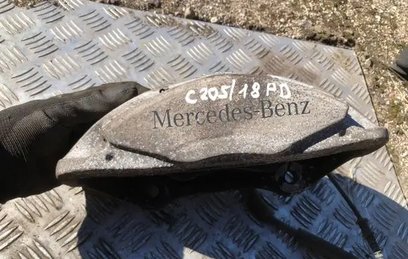 Mercedes-Benz C W205 Front brake caliper