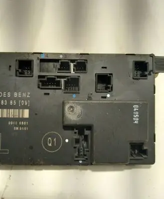 Mercedes-Benz E W211 Door control unit/module 2118208385 00006801