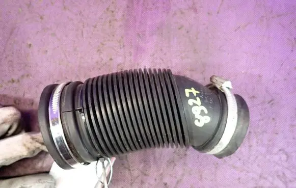 Opel Astra H Air intake hose/pipe 