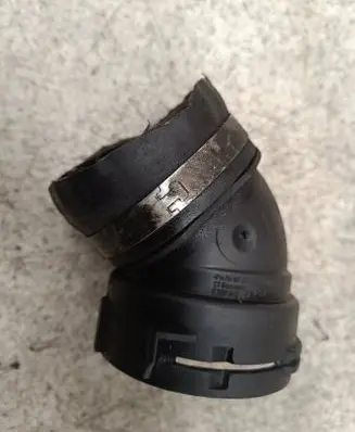 BMW X3 E83 Intercooler hose/pipe 7789048