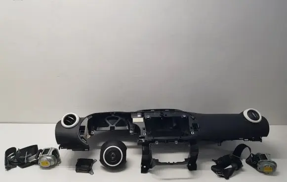 Renault Twingo III Dashboard 681005539R 02394458 02394425M