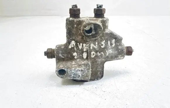 Toyota Avensis T250 Brake power pressure regulator 