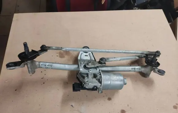 Front wiper linkage and motor