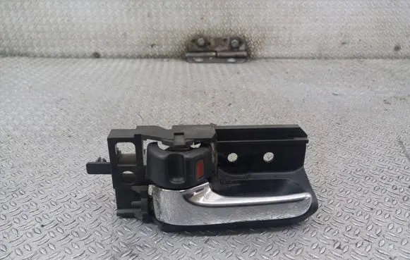 Toyota Avensis T250 Front door interior handle 50594A1