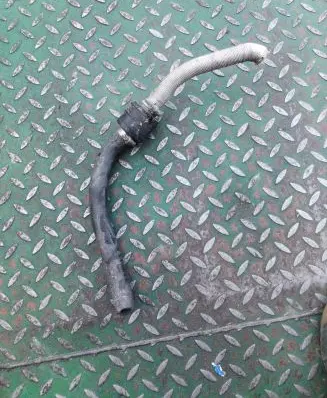 BMW X5 E53 Engine coolant pipe/hose 6910575