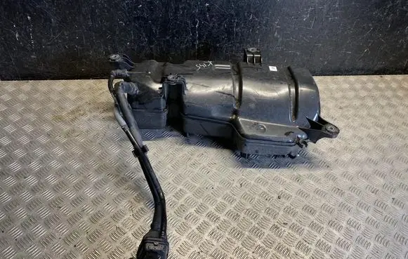 Land Rover Range Rover Evoque L551 AdBlue liquid reservoir M8D25J228AA