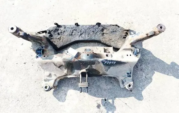 Nissan Primera Front subframe