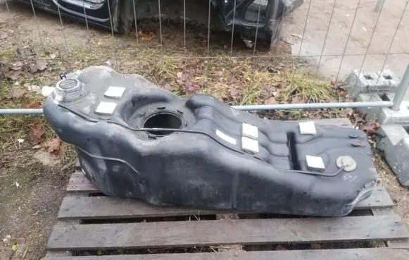 Dodge Nitro Fuel tank 52129205AG 52129205