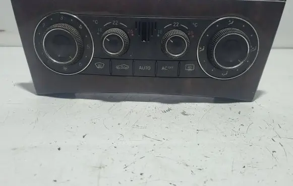Mercedes-Benz C AMG W203 Climate control unit A2038303085 9140010525 E254163