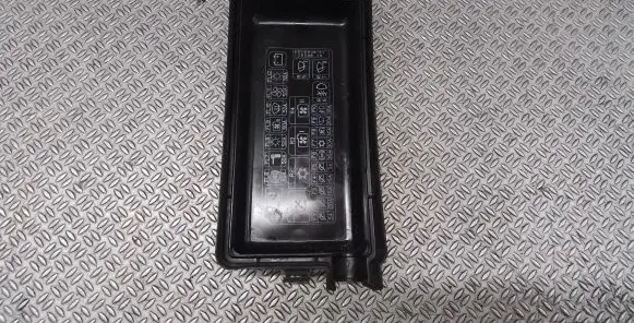 Mini One - Cooper R50 - 53 Fuse box cover