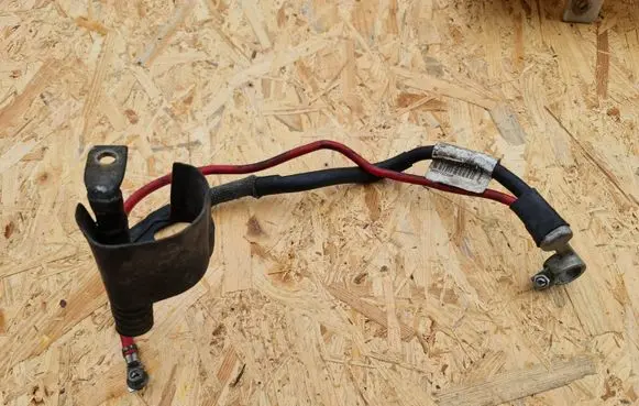Volkswagen PASSAT B6 Positive cable (battery) 1K0971228M 1K0971909B