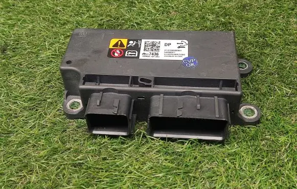 Buick Encore I Airbag control unit/module 13517436