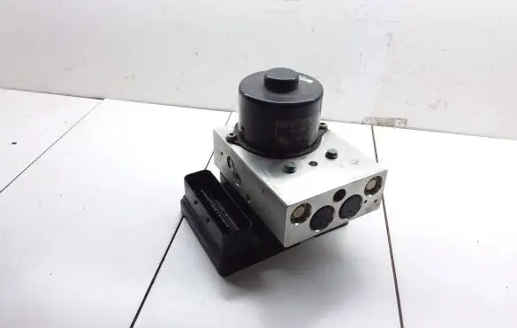 Volkswagen Touareg I ABS Pump 7L0614111C 7L0907379B