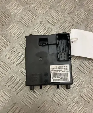Mercedes-Benz E W213 Air conditioning/heating control unit A0009003810