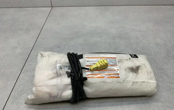Nissan Juke I F15 Seat airbag
