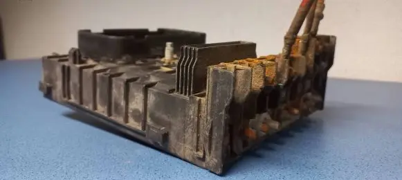 Skoda Octavia Mk2 (1Z) Fuse module 1K0937125A